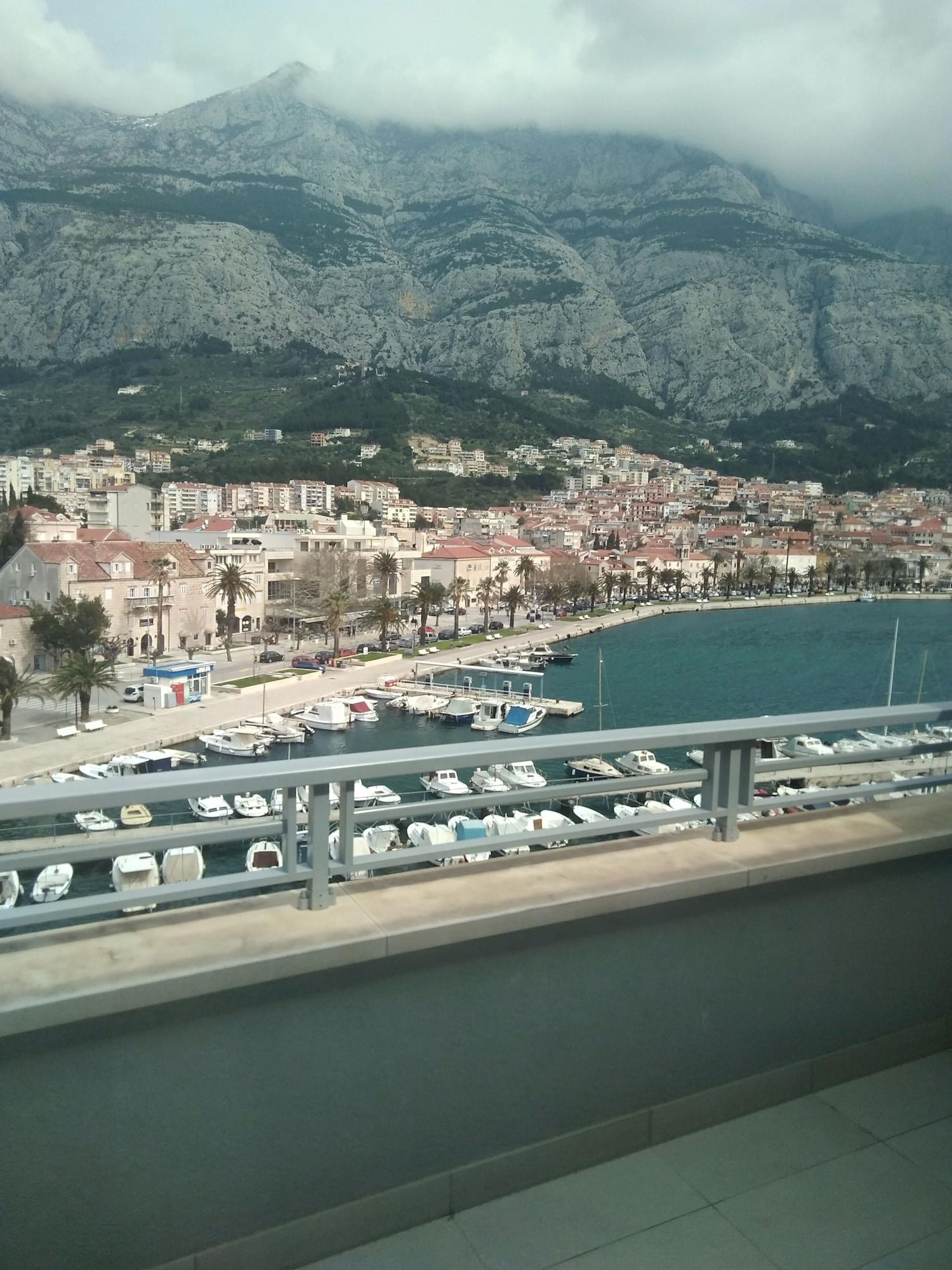 Aparthotel Miramare Makarska Exterior photo