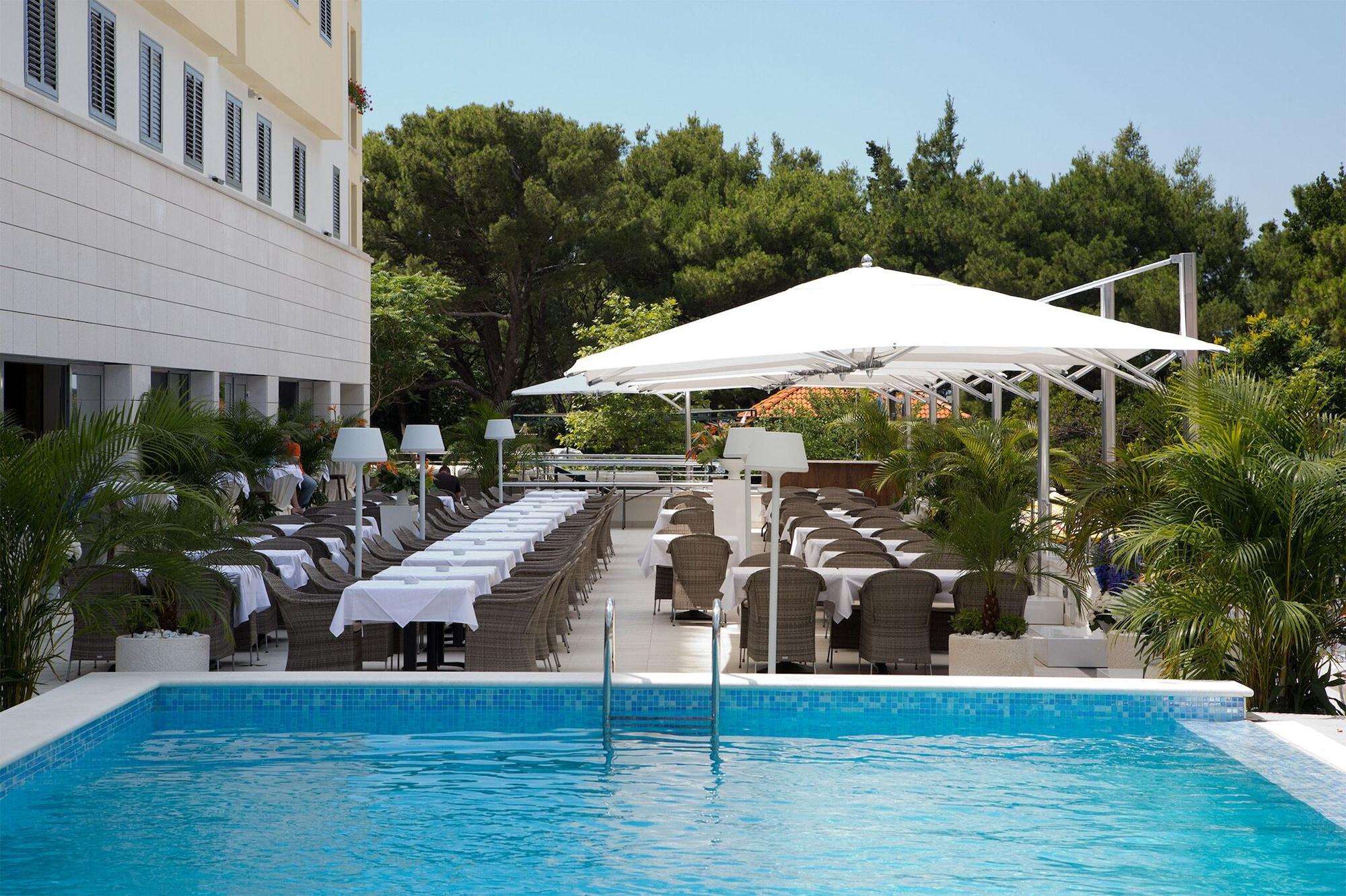 Aparthotel Miramare Makarska Exterior photo